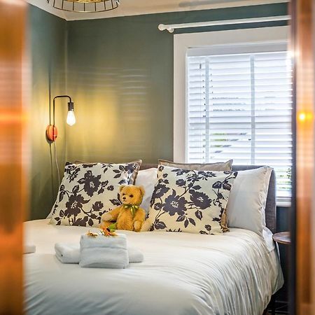 Stylish Romantic Country Escape Near Chester Christleton Kültér fotó