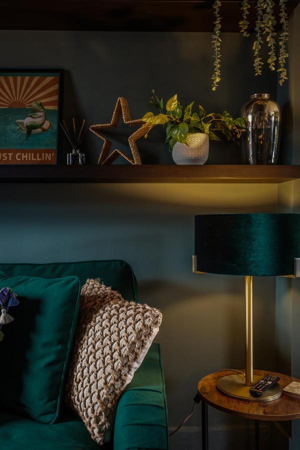 Stylish Romantic Country Escape Near Chester Christleton Kültér fotó