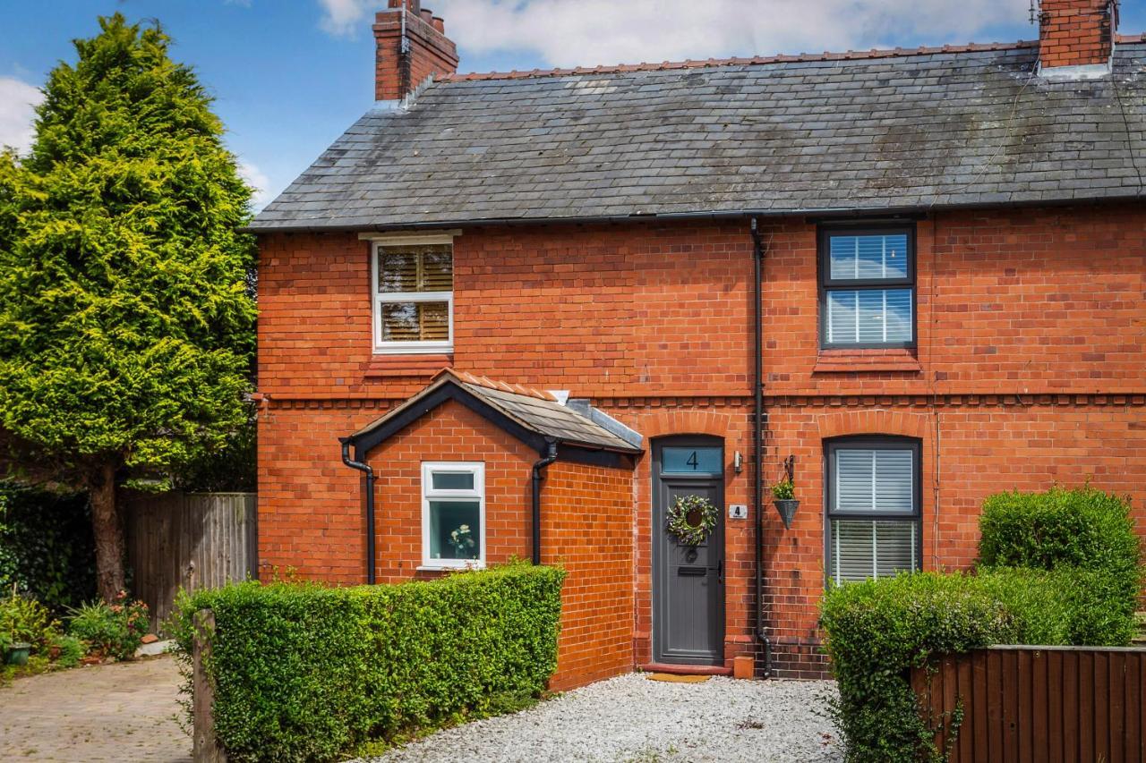 Stylish Romantic Country Escape Near Chester Christleton Kültér fotó