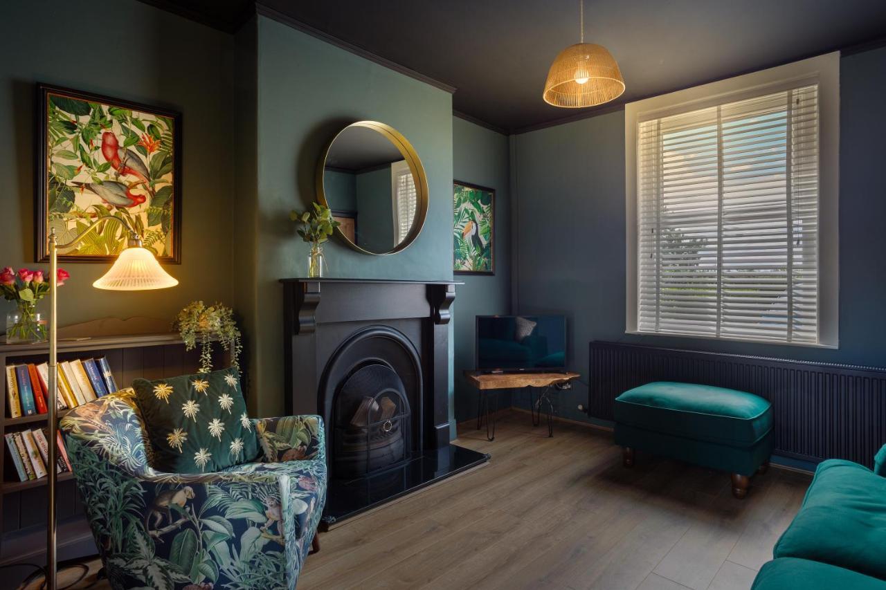 Stylish Romantic Country Escape Near Chester Christleton Kültér fotó